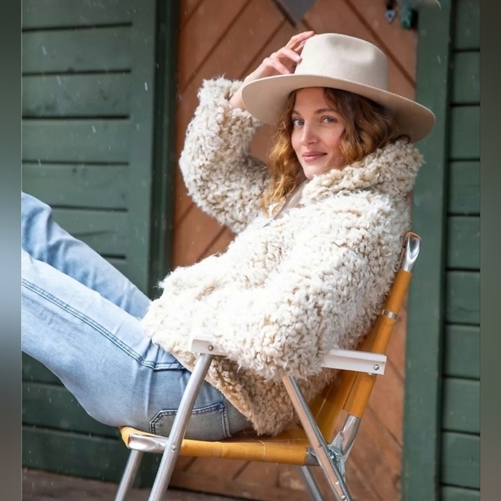 Anthropologie Brenna Shaggy Faux Fur Coat Size Small Boho Toggle Beige Taupe - Picture 3 of 15